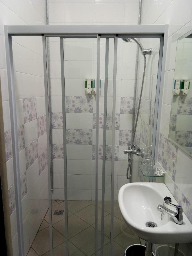Clean & Comfort Homestay امبون المظهر الخارجي الصورة